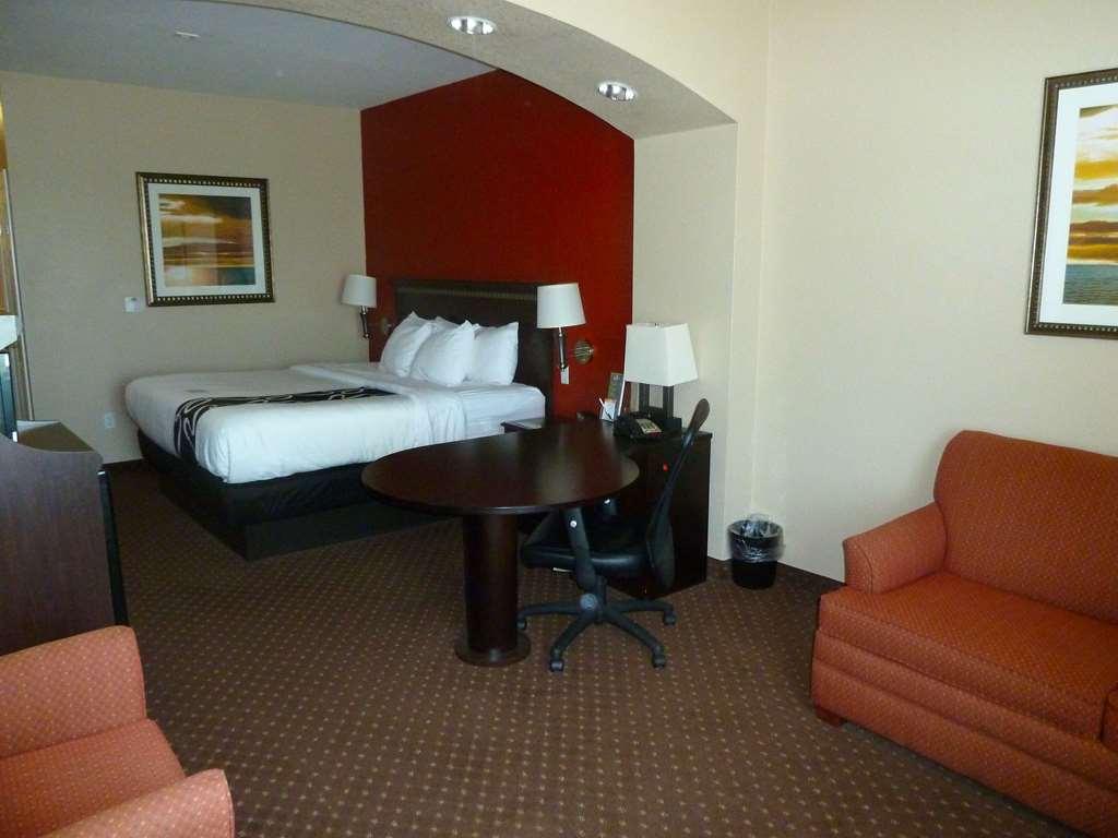 Americas Best Value Inn - Gun Barrel City Room photo